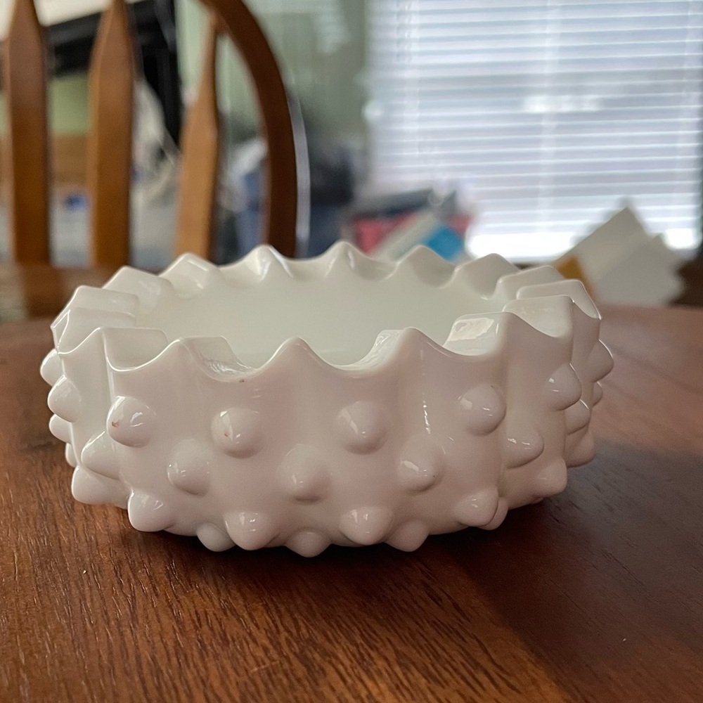 Vintage Fenton White Milk Glass - Hobnail - Trinket Dish - Depression Era 1940's - Picture 6 of 7